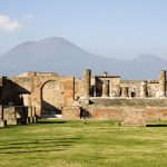 iStock_000002765405_Large_Pompeji_Vesuv