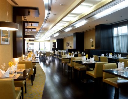 TIME OAK HOTEL & SUITES