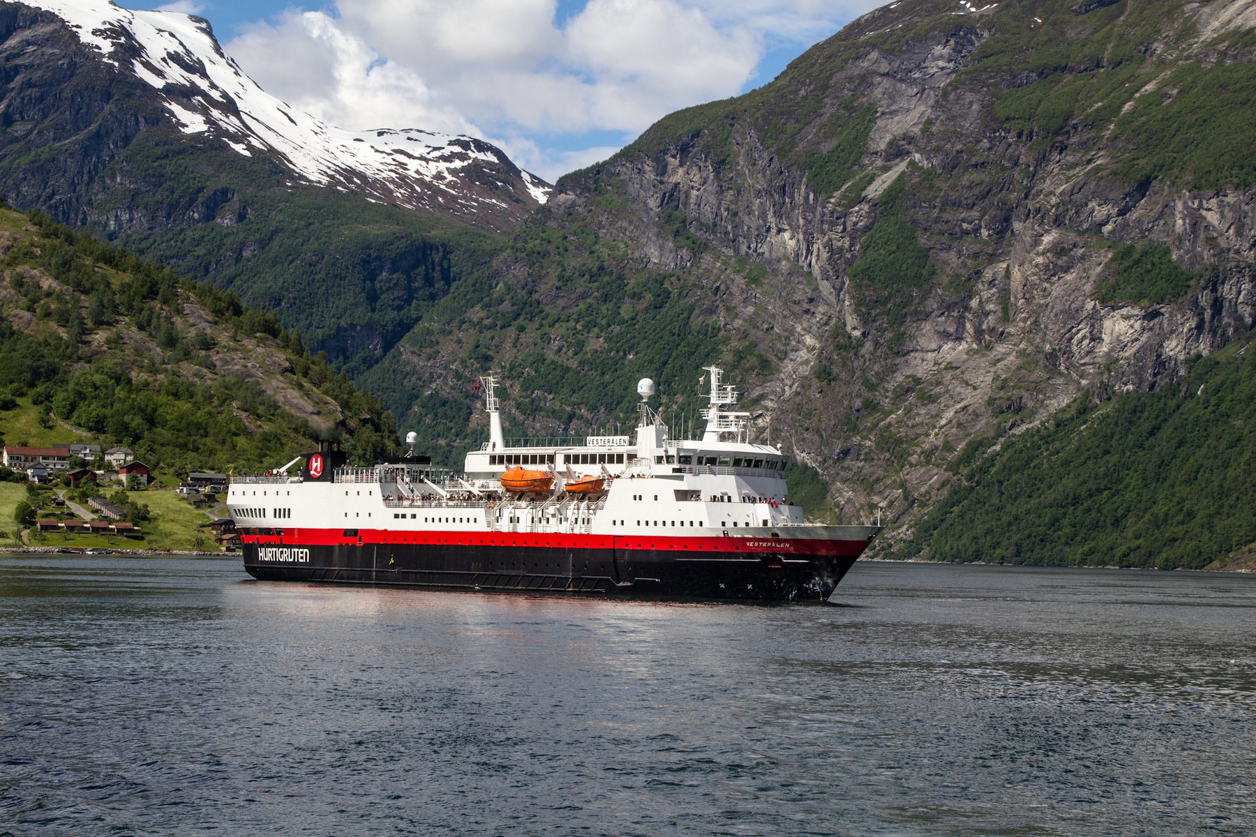 Norway & North Cape: 11-day Hurtigruten sea voyage › rsd-travel.co.uk