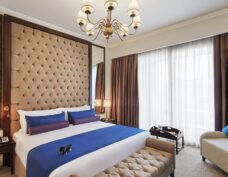 5-star luxury hotel: DUKES THE PALM