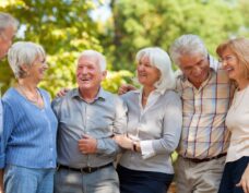 gruppe-rentner-istock-000021561912small