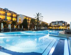 Hotel_Pool