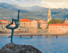 Budva mit Ballerina