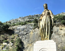 Statue de la Vierge Marie
