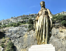 Statue de la Vierge Marie